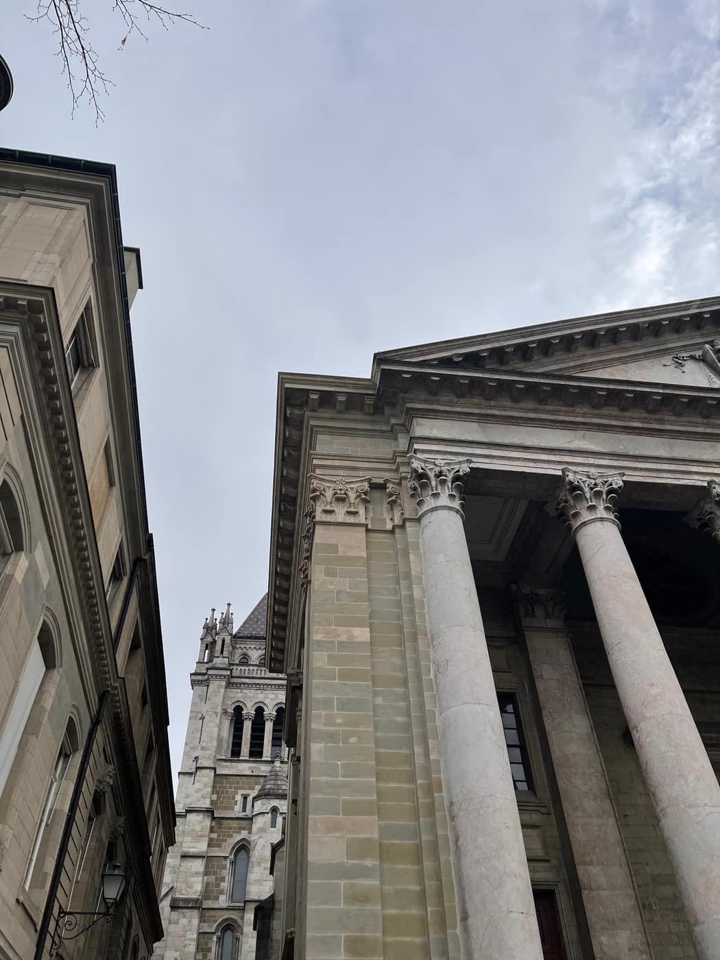 2 NIGHTS IN GENEVA WITH A 100 CHF GIFT CARD