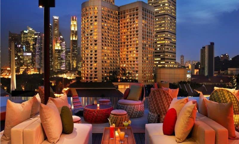 CLOUD 9 POOL & BAR