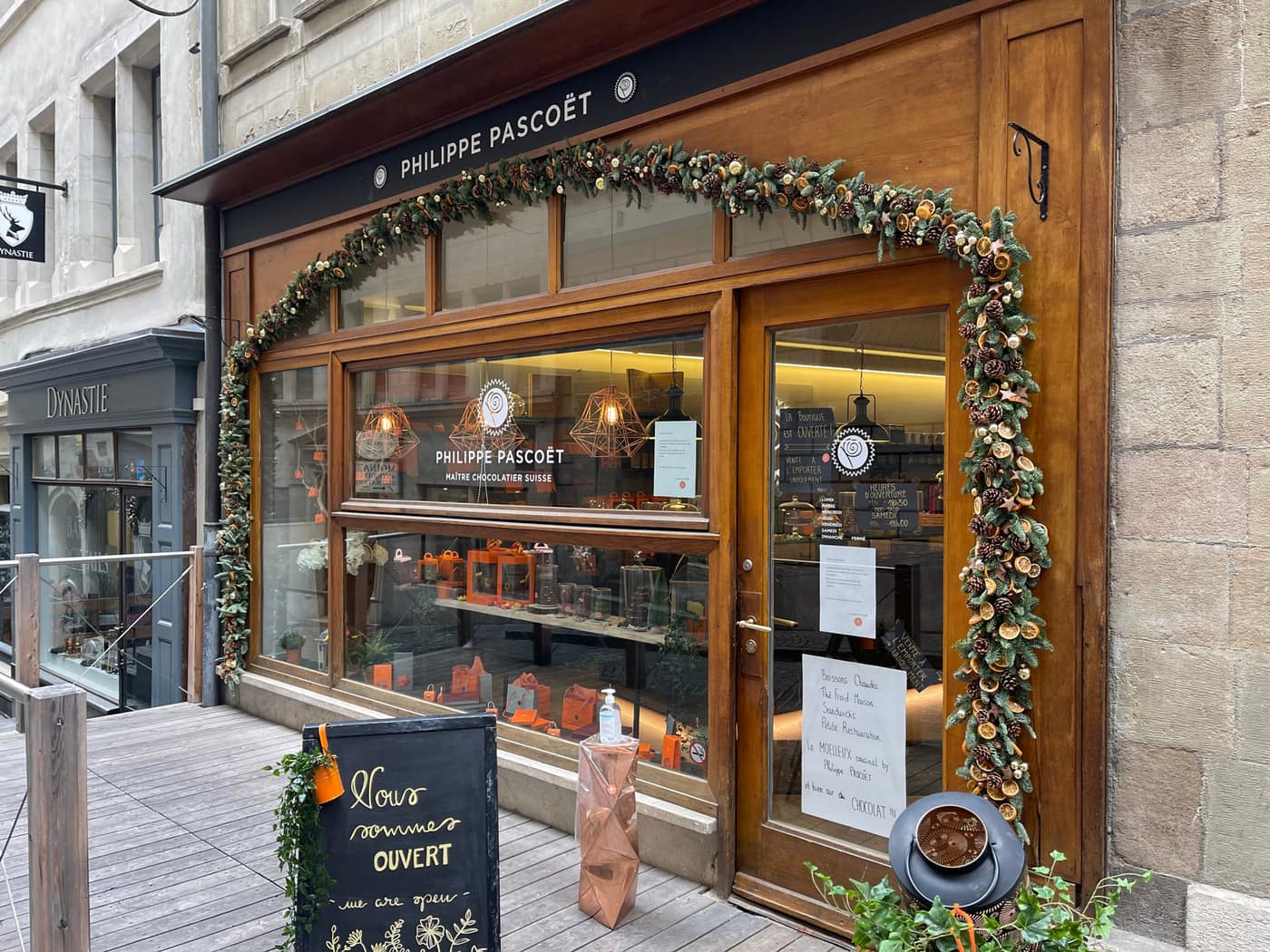 2 NIGHTS IN GENEVA WITH A 100 CHF GIFT CARD