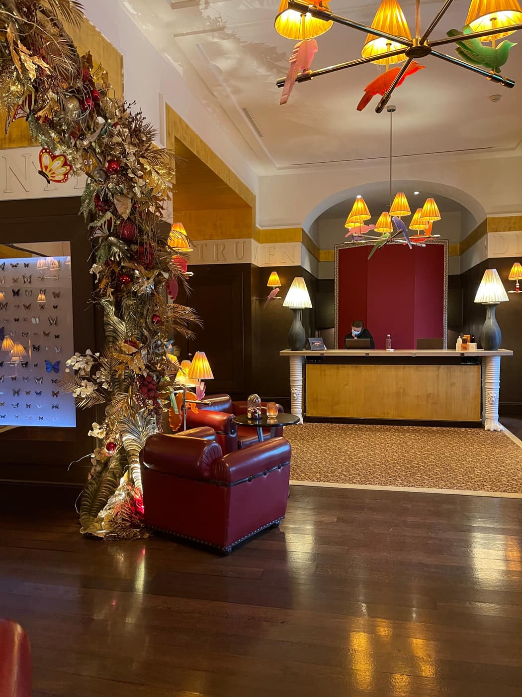 2 NIGHTS IN GENEVA WITH A 100 CHF GIFT CARD